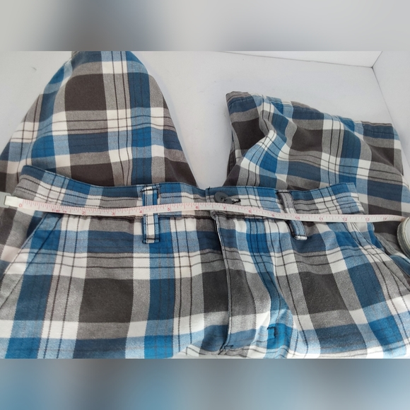 Freeworld Plaid Men's Shorts Size 27 - Picture 7 of 7